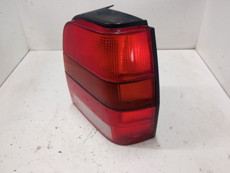 Recambio de piloto trasero derecho para volkswagen polo ii (86c, 80) 1.0 cat referencia OEM IAM   
