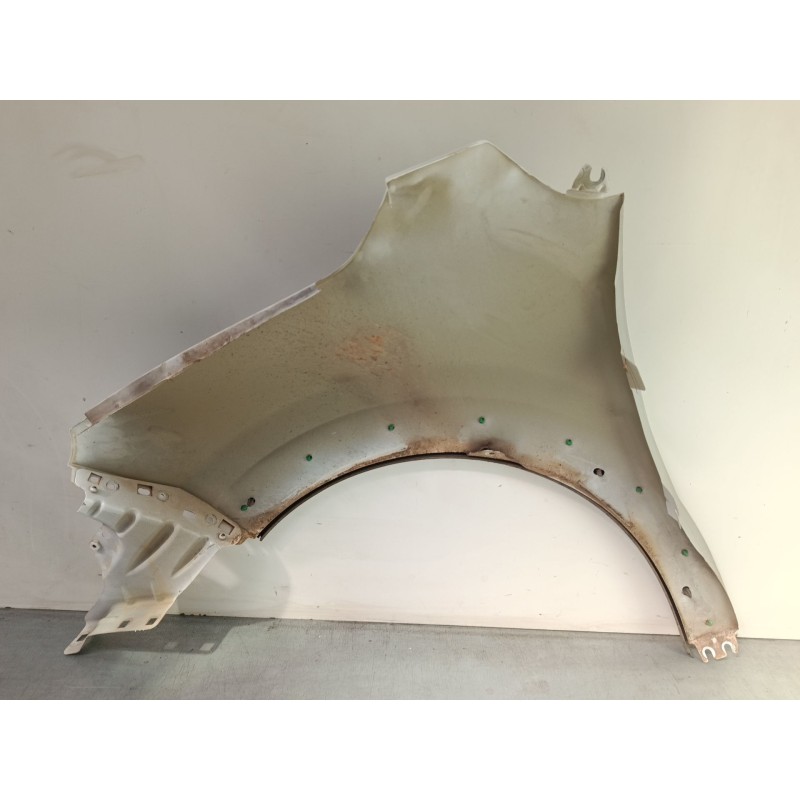 Recambio de aleta delantera derecha para citroën c3 iii (sx) 1.2 thp 110 referencia OEM IAM 9812868980  
