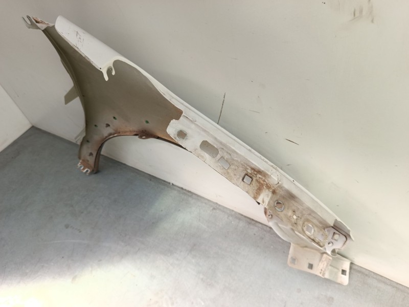 Recambio de aleta delantera izquierda para citroën c3 iii (sx) 1.2 thp 110 referencia OEM IAM 9812869080  