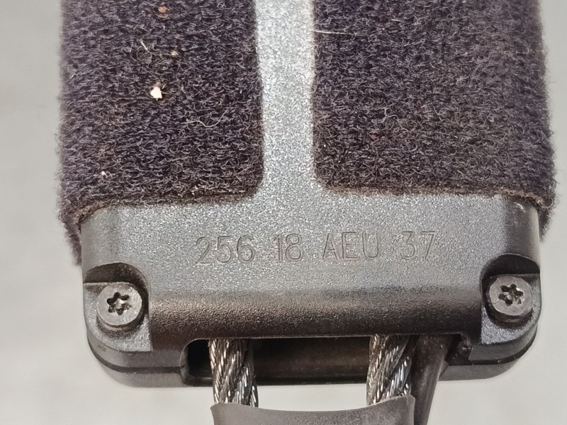 Recambio de anclaje cinturon delantero derecho para citroën c3 iii (sx) 1.2 thp 110 referencia OEM IAM   