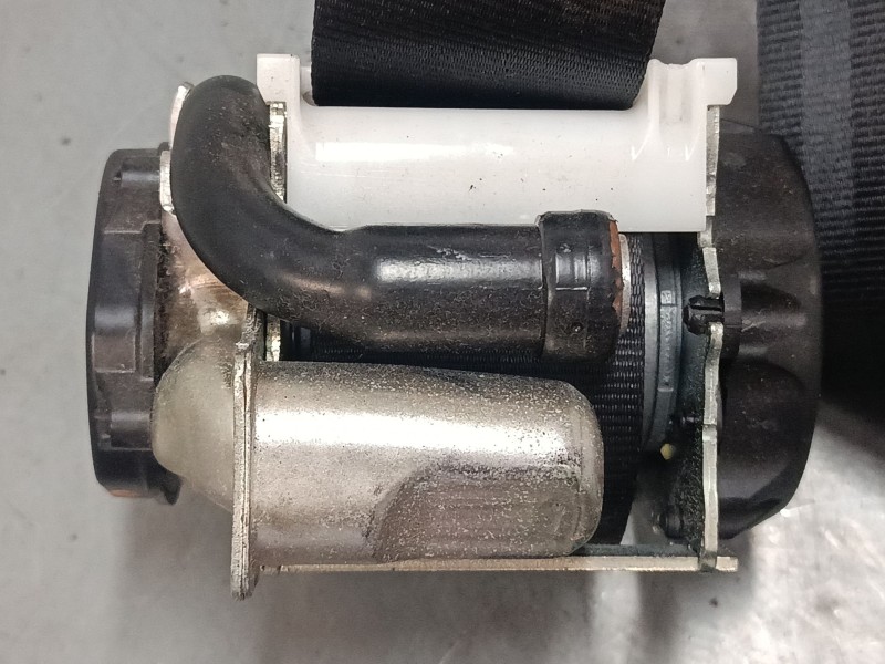 Recambio de cinturon seguridad delantero derecho para citroën c3 iii (sx) 1.2 thp 110 referencia OEM IAM 98183108XX 635518900A 