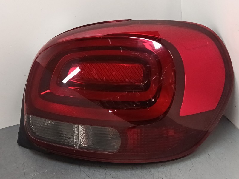 Recambio de piloto trasero derecho para citroën c3 iii (sx) 1.2 thp 110 referencia OEM IAM 9812257480  