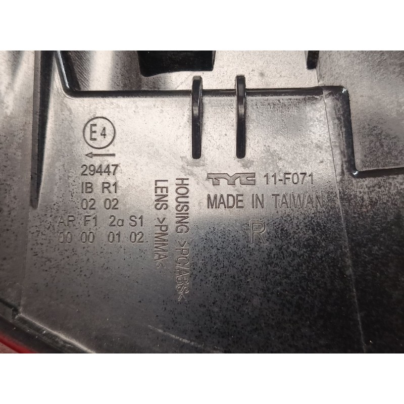 Recambio de piloto trasero derecho para citroën c3 iii (sx) 1.2 thp 110 referencia OEM IAM 9812257480  