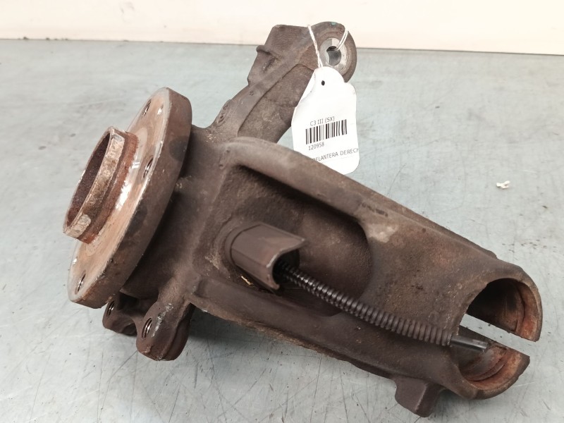 Recambio de mangueta delantera derecha para citroën c3 iii (sx) 1.2 thp 110 referencia OEM IAM   