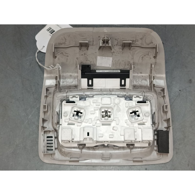 Recambio de luz interior delantera para citroën c3 iii (sx) 1.2 thp 110 referencia OEM IAM 9825205380 9811856677 