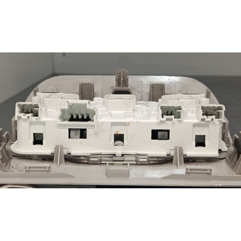 Recambio de luz interior delantera para citroën c3 iii (sx) 1.2 thp 110 referencia OEM IAM 9825205380 9811856677 