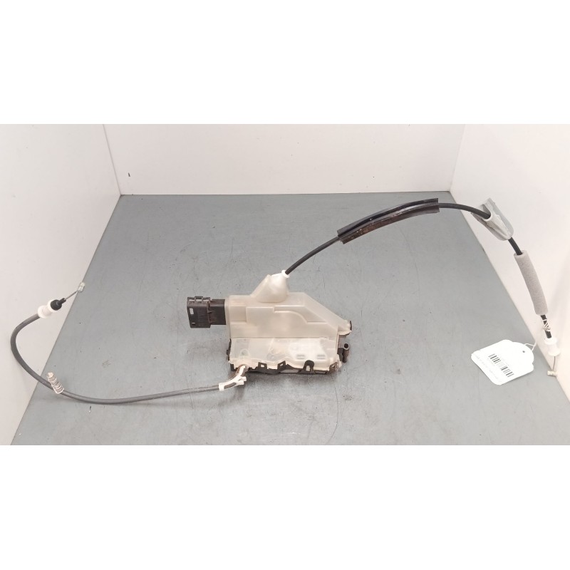 Recambio de cerradura puerta trasera izquierda para citroën c3 iii (sx) 1.2 thp 110 referencia OEM IAM 123985 9812398580 