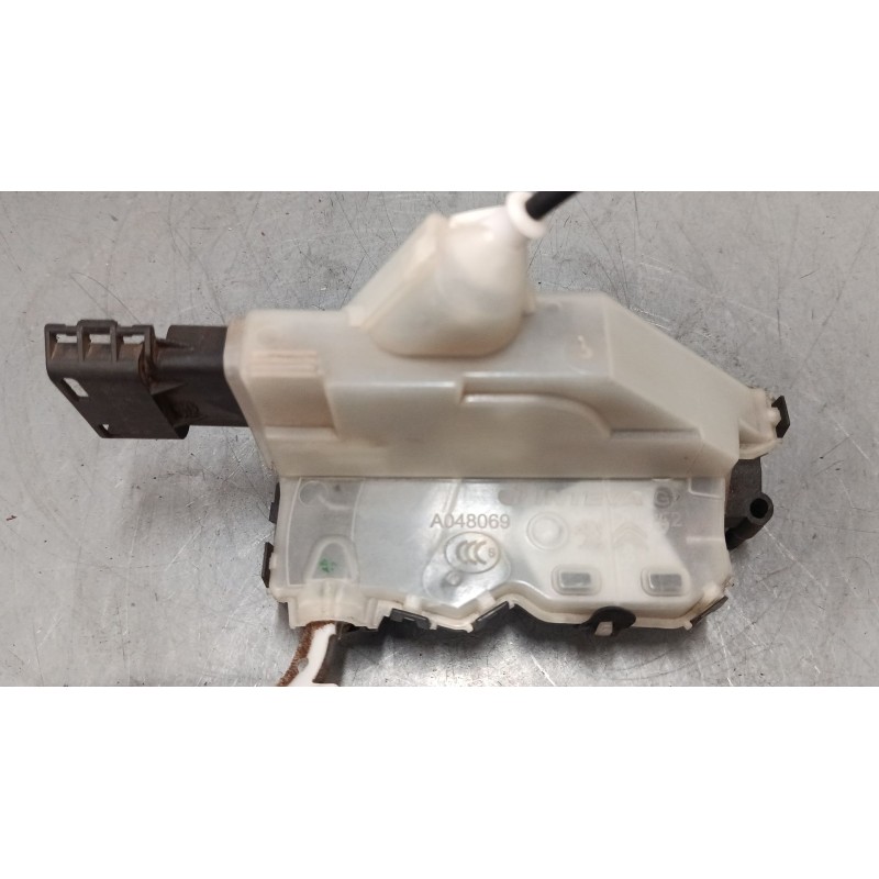 Recambio de cerradura puerta trasera izquierda para citroën c3 iii (sx) 1.2 thp 110 referencia OEM IAM 123985 9812398580 