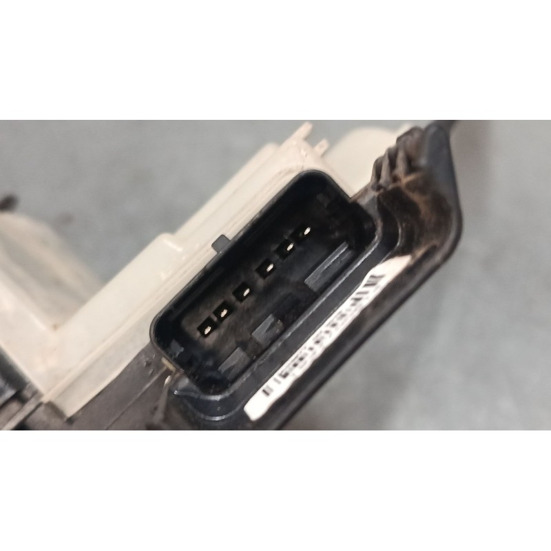 Recambio de cerradura puerta trasera derecha para citroën c3 iii (sx) 1.2 thp 110 referencia OEM IAM 123984 9812398480 