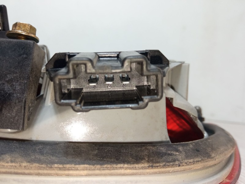 Recambio de piloto trasero porton derecho para mercedes-benz clase e (w210) e 230 (210.037) referencia OEM IAM A2108201064 197 5