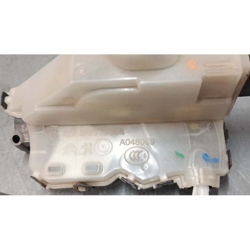 Recambio de cerradura puerta delantera derecha para citroën c3 iii (sx) 1.2 thp 110 referencia OEM IAM PSA123980 9812398080 