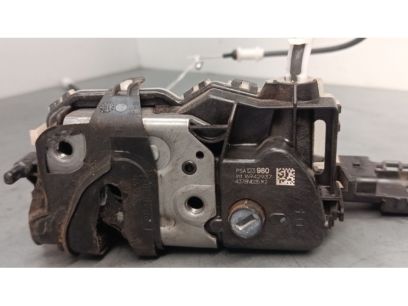 Recambio de cerradura puerta delantera derecha para citroën c3 iii (sx) 1.2 thp 110 referencia OEM IAM PSA123980 9812398080 