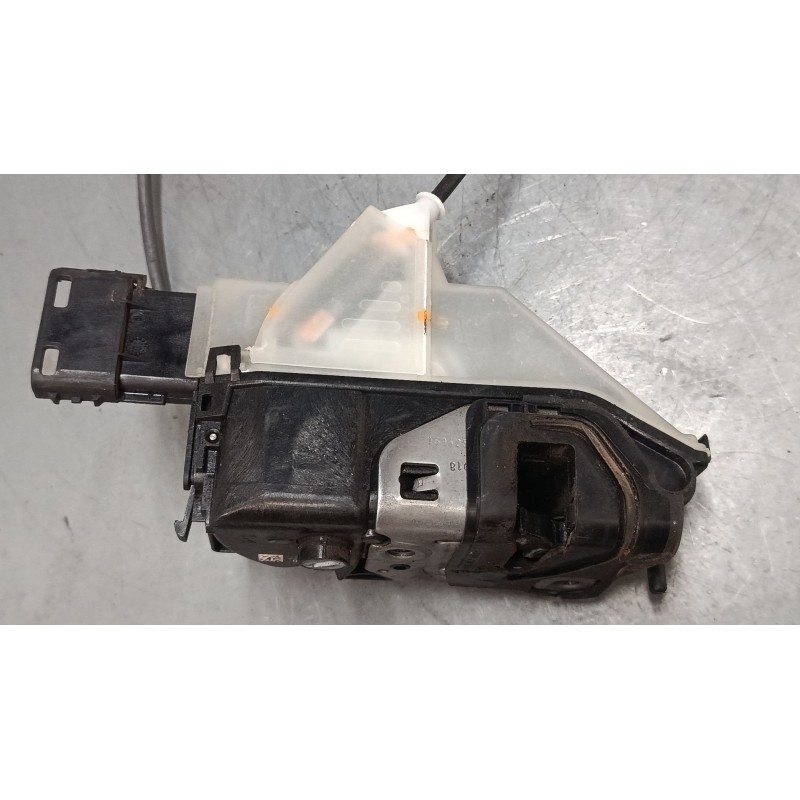 Recambio de cerradura puerta delantera derecha para citroën c3 iii (sx) 1.2 thp 110 referencia OEM IAM PSA123980 9812398080 