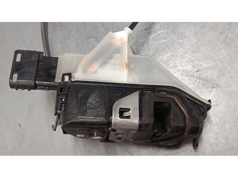 Recambio de cerradura puerta delantera derecha para citroën c3 iii (sx) 1.2 thp 110 referencia OEM IAM PSA123980 9812398080 