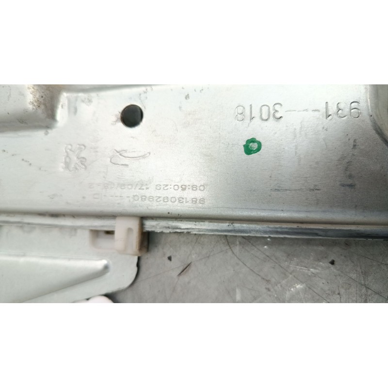 Recambio de elevalunas electrico trasero derecho para citroën c3 iii (sx) 1.2 thp 110 referencia OEM IAM 9813092080  