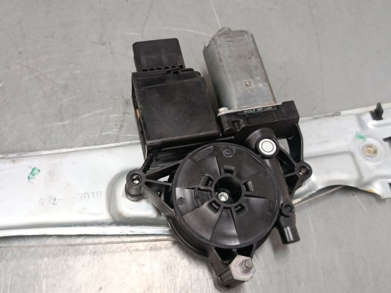 Recambio de elevalunas electrico trasero izquierdo para citroën c3 iii (sx) 1.2 thp 110 referencia OEM IAM 9813093080  