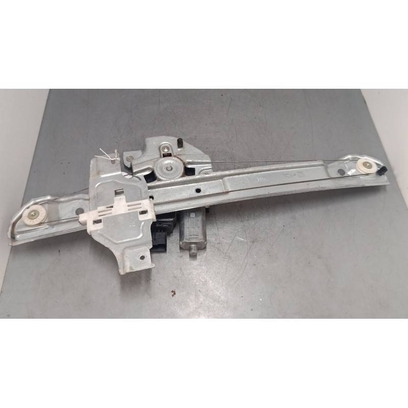 Recambio de elevalunas electrico delantero izquierdo para citroën c3 iii (sx) 1.2 thp 110 referencia OEM IAM 9812081680  