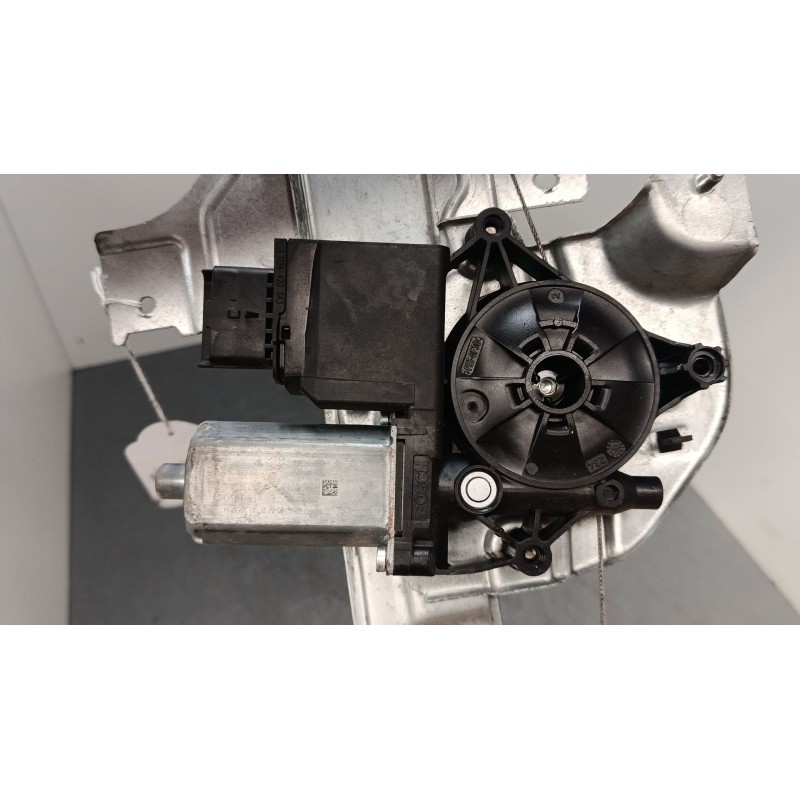 Recambio de elevalunas electrico delantero derecho para citroën c3 iii (sx) 1.2 thp 110 referencia OEM IAM 9812081580  
