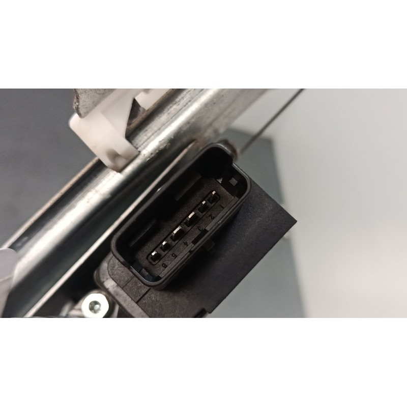 Recambio de elevalunas electrico delantero derecho para citroën c3 iii (sx) 1.2 thp 110 referencia OEM IAM 9812081580  