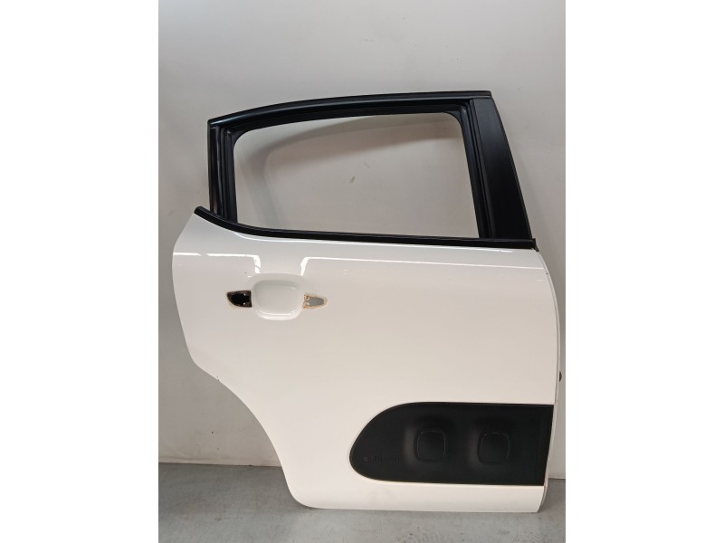 Recambio de puerta trasera derecha para citroën c3 iii (sx) 1.2 thp 110 referencia OEM IAM 9812716680  