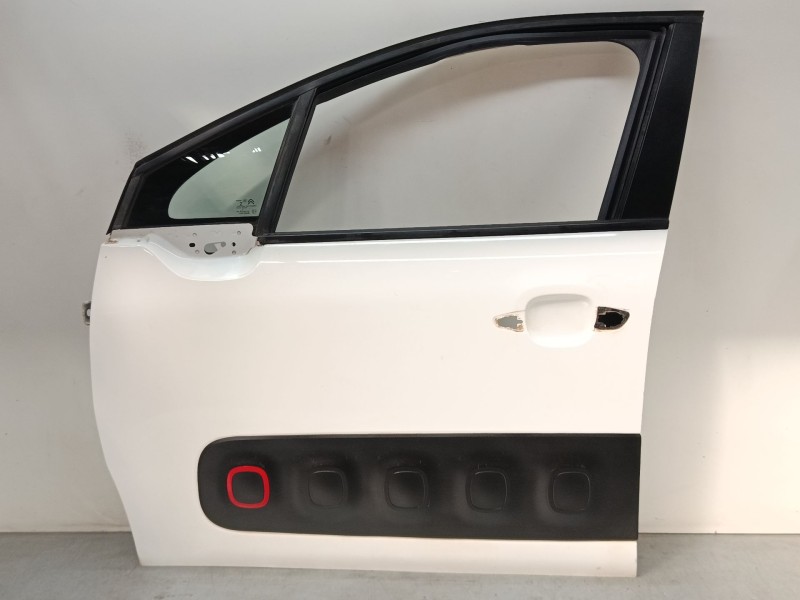 Recambio de puerta delantera izquierda para citroën c3 iii (sx) 1.2 thp 110 referencia OEM IAM 9812674380  