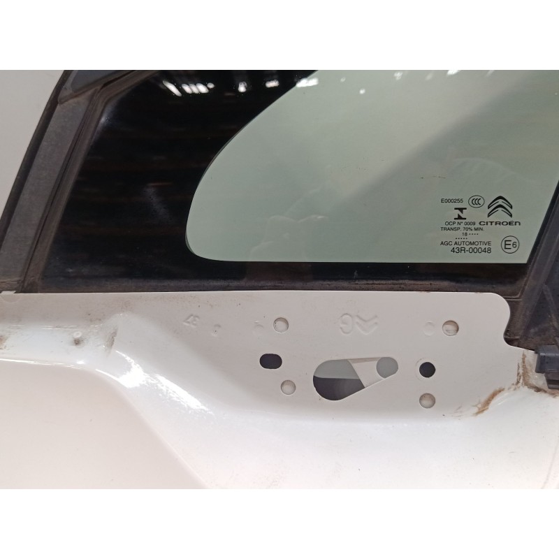 Recambio de puerta delantera izquierda para citroën c3 iii (sx) 1.2 thp 110 referencia OEM IAM 9812674380  