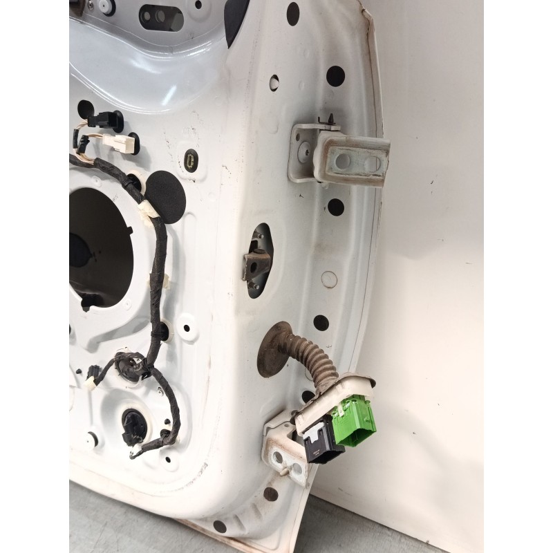 Recambio de puerta delantera izquierda para citroën c3 iii (sx) 1.2 thp 110 referencia OEM IAM 9812674380  