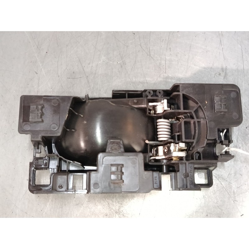 Recambio de maneta interior puerta trasera izquierda para citroën c3 iii (sx) 1.2 thp 110 referencia OEM IAM 98012886  