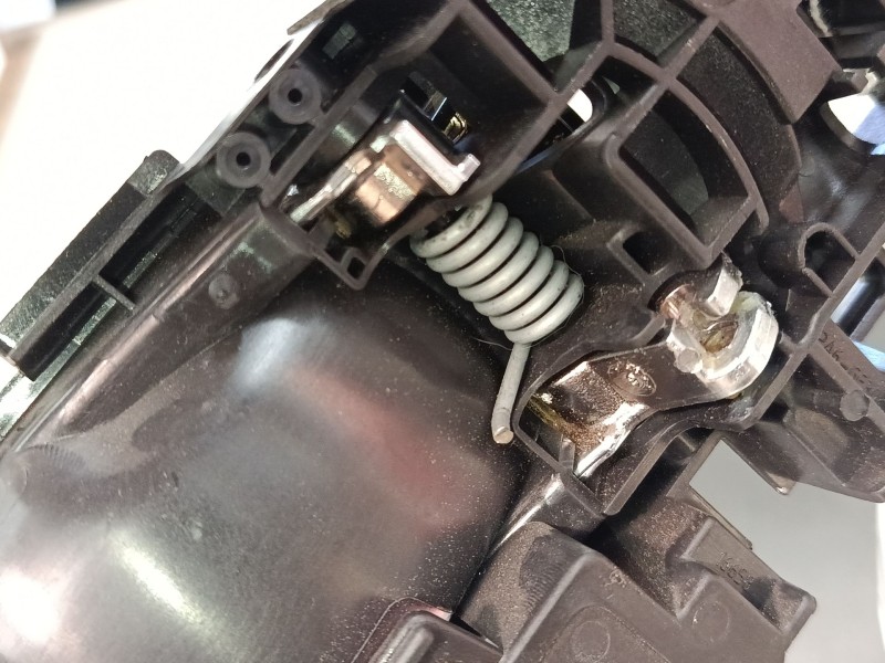 Recambio de maneta interior puerta trasera izquierda para citroën c3 iii (sx) 1.2 thp 110 referencia OEM IAM 98012886  