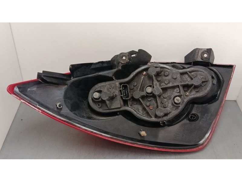 Recambio de piloto trasero derecho para nissan primera hatchback (p12) 1.6 referencia OEM IAM   