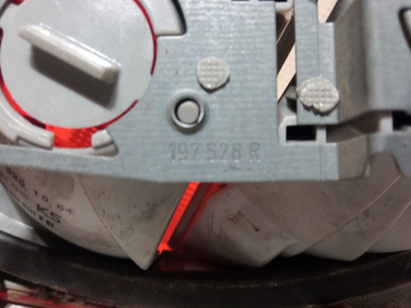 Recambio de piloto trasero porton derecho para mercedes-benz clase e (w210) e 230 (210.037) referencia OEM IAM A2108201064 197 5