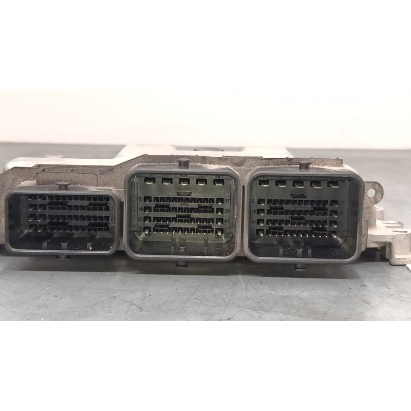 Recambio de centralita motor uce para peugeot partner tepee 1.6 hdi / bluehdi 75 referencia OEM IAM 9677006780 0281017863 
