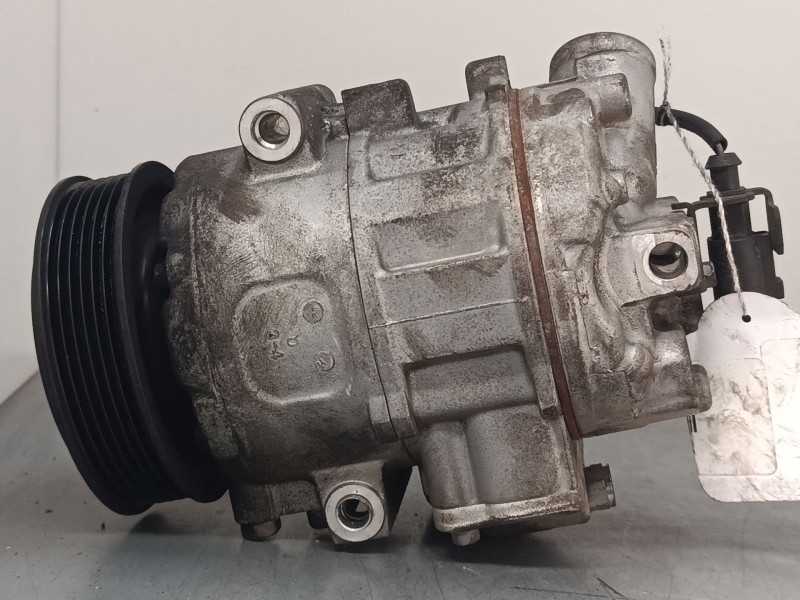 Recambio de compresor a/a para seat ibiza iv sc (6j1, 6p5) 1.9 tdi referencia OEM IAM 6Q0820808F  
