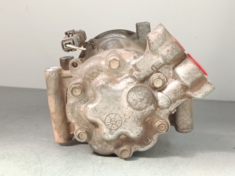 Recambio de compresor aire acondicionado para renault twingo ii (cn0_) 1.2 16v (cn04, cn0a, cn0b) referencia OEM IAM 8200819568A