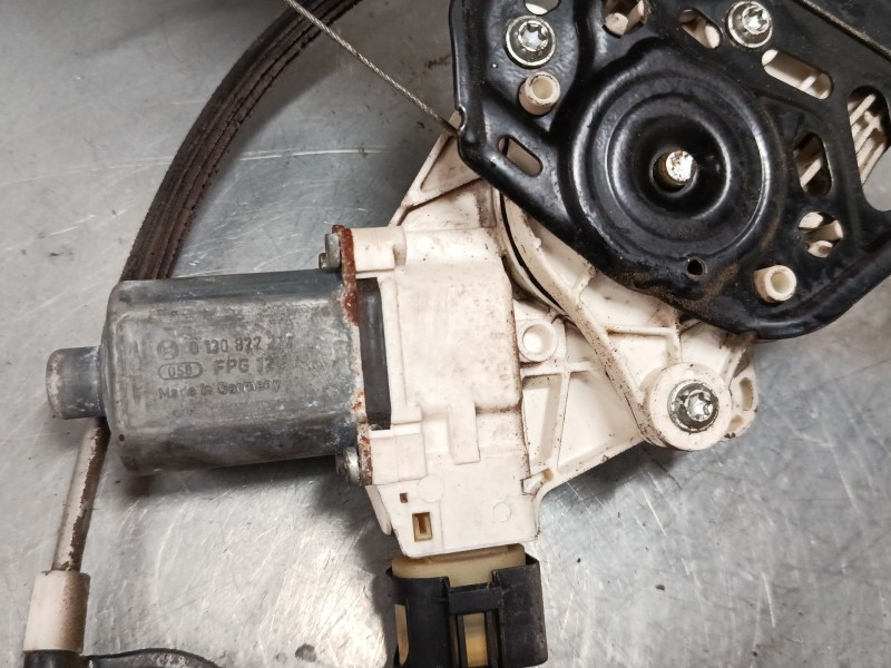Recambio de elevalunas electrico delantero derecho para bmw 1 (f20) 116 d referencia OEM IAM 7067796S 7138466E 