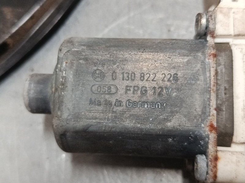 Recambio de elevalunas electrico delantero izquierdo para bmw 1 (e87) 116 d referencia OEM IAM 7067795S 7138465E 