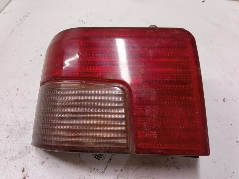 Recambio de piloto trasero izquierdo para peugeot 205 ii (20a/c) 1.1 referencia OEM IAM   