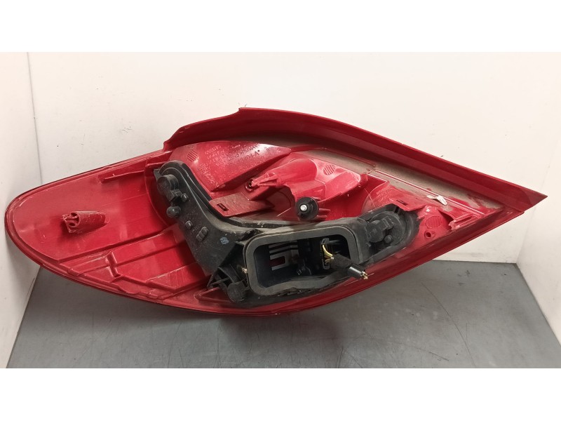Recambio de piloto trasero derecho para peugeot 207/207+ (wa_, wc_) 1.4 16v referencia OEM IAM 968656598000  