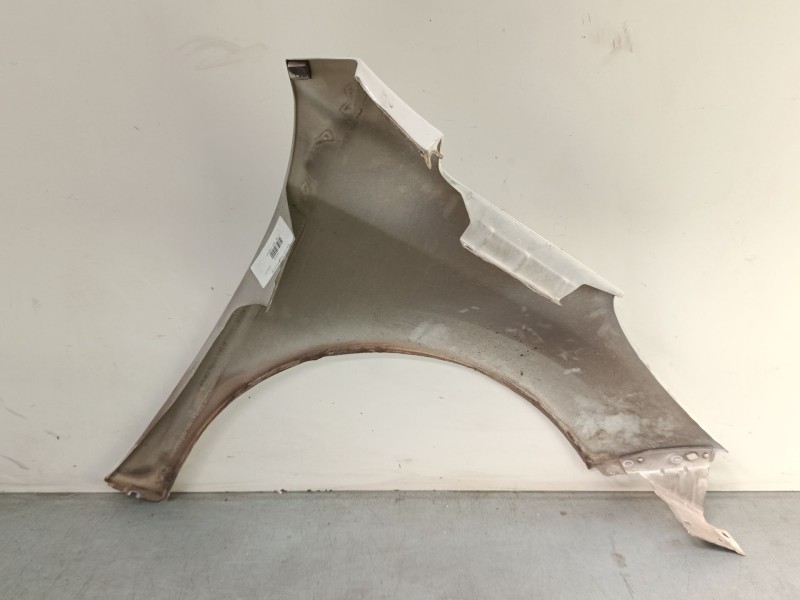 Recambio de aleta delantera izquierda para peugeot 207/207+ (wa_, wc_) 1.6 hdi referencia OEM IAM   