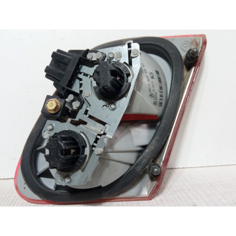 Recambio de piloto trasero porton izquierdo para mercedes-benz clase e (w210) e 230 (210.037) referencia OEM IAM A2108200964  