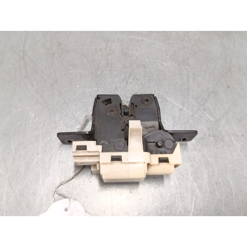 Recambio de cerradura maletero / porton para renault clio iii (br0/1, cr0/1) 1.5 dci (c/br0g, c/br1g) referencia OEM IAM   
