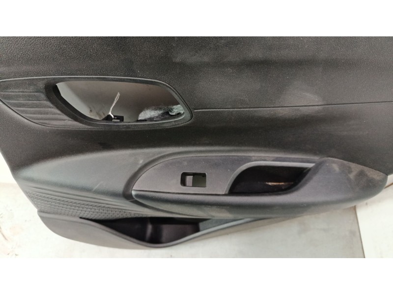 Recambio de guarnecido puerta trasera derecha para hyundai i20 iii (bc3, bi3) 1.2 1.2 referencia OEM IAM 83308Q0010NNB  