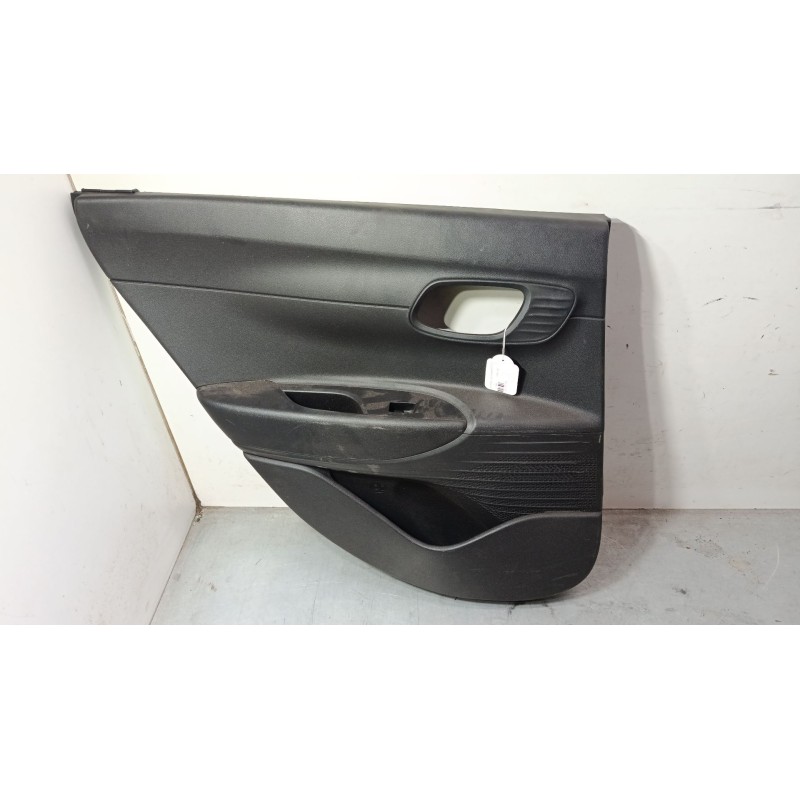 Recambio de guarnecido puerta trasero izquierdo para hyundai i20 iii (bc3, bi3) 1.2 1.2 referencia OEM IAM 83710Q1010NNB  