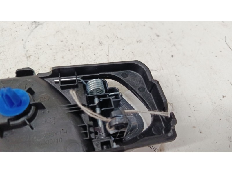 Recambio de maneta interior trasera izquierda para hyundai i20 iii (bc3, bi3) 1.2 1.2 referencia OEM IAM 82610Q0010MPP  