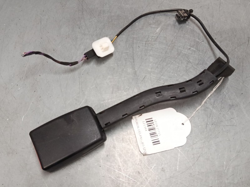 Recambio de anclaje cinturon delantero izquierdo para seat leon (1p1) 1.9 tdi referencia OEM IAM   