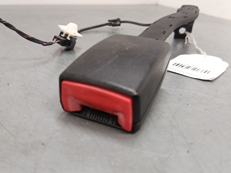 Recambio de anclaje cinturon delantero izquierdo para seat leon (1p1) 1.9 tdi referencia OEM IAM   
