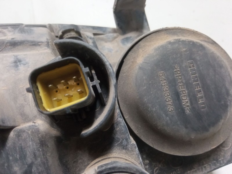 Recambio de faro izquierdo para toyota avensis liftback (_t22_) 1.6 (at220_) referencia OEM IAM   