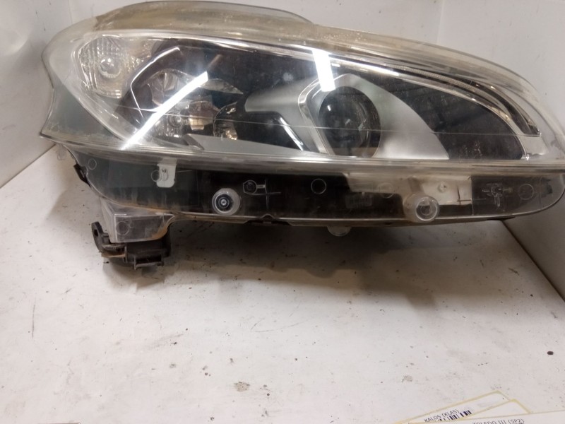 Recambio de faro derecho para peugeot 208 i (ca_, cc_) 1.2 puretech 82 referencia OEM IAM 9822690180  