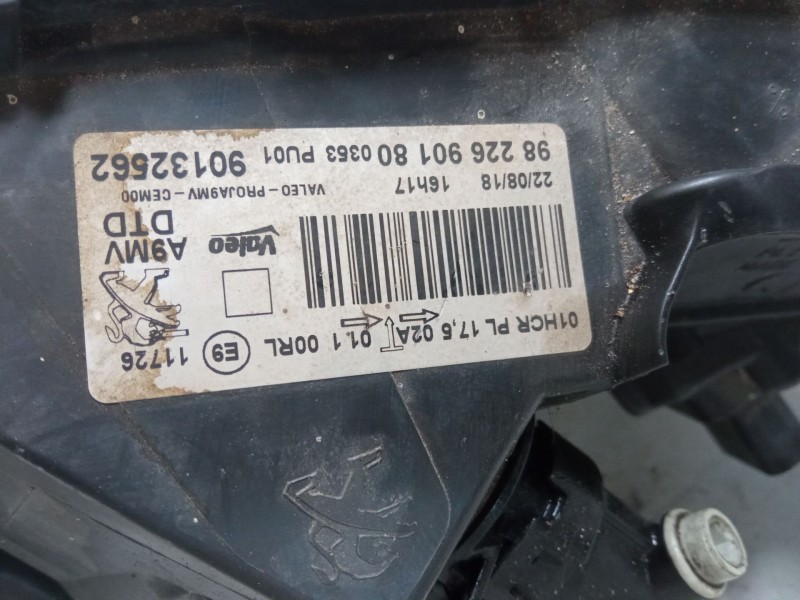 Recambio de faro derecho para peugeot 208 i (ca_, cc_) 1.2 puretech 82 referencia OEM IAM 9822690180  