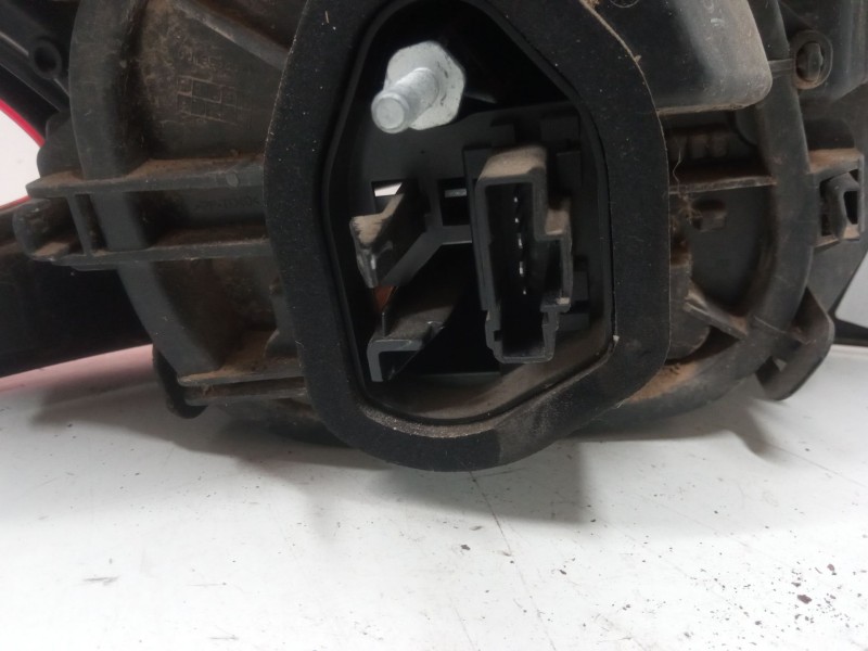 Recambio de piloto trasero derecho para peugeot 208 i (ca_, cc_) 1.2 puretech 82 referencia OEM IAM 9825601180  